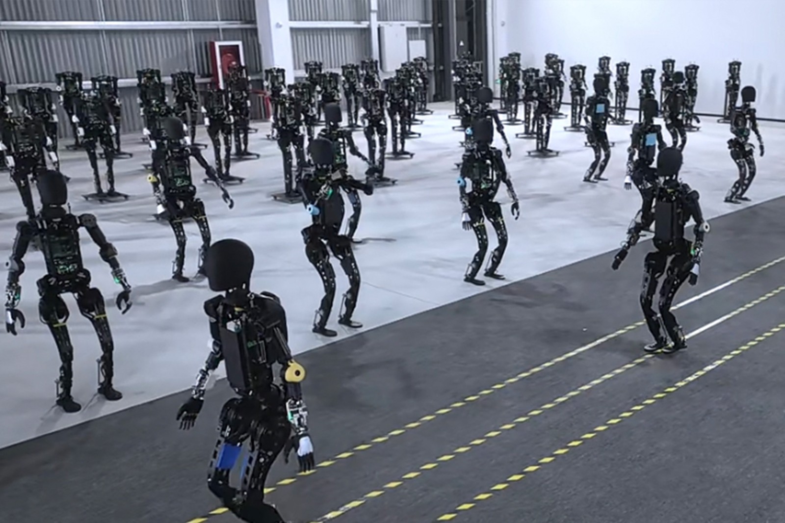 3003.com开启通用机器人商用量产