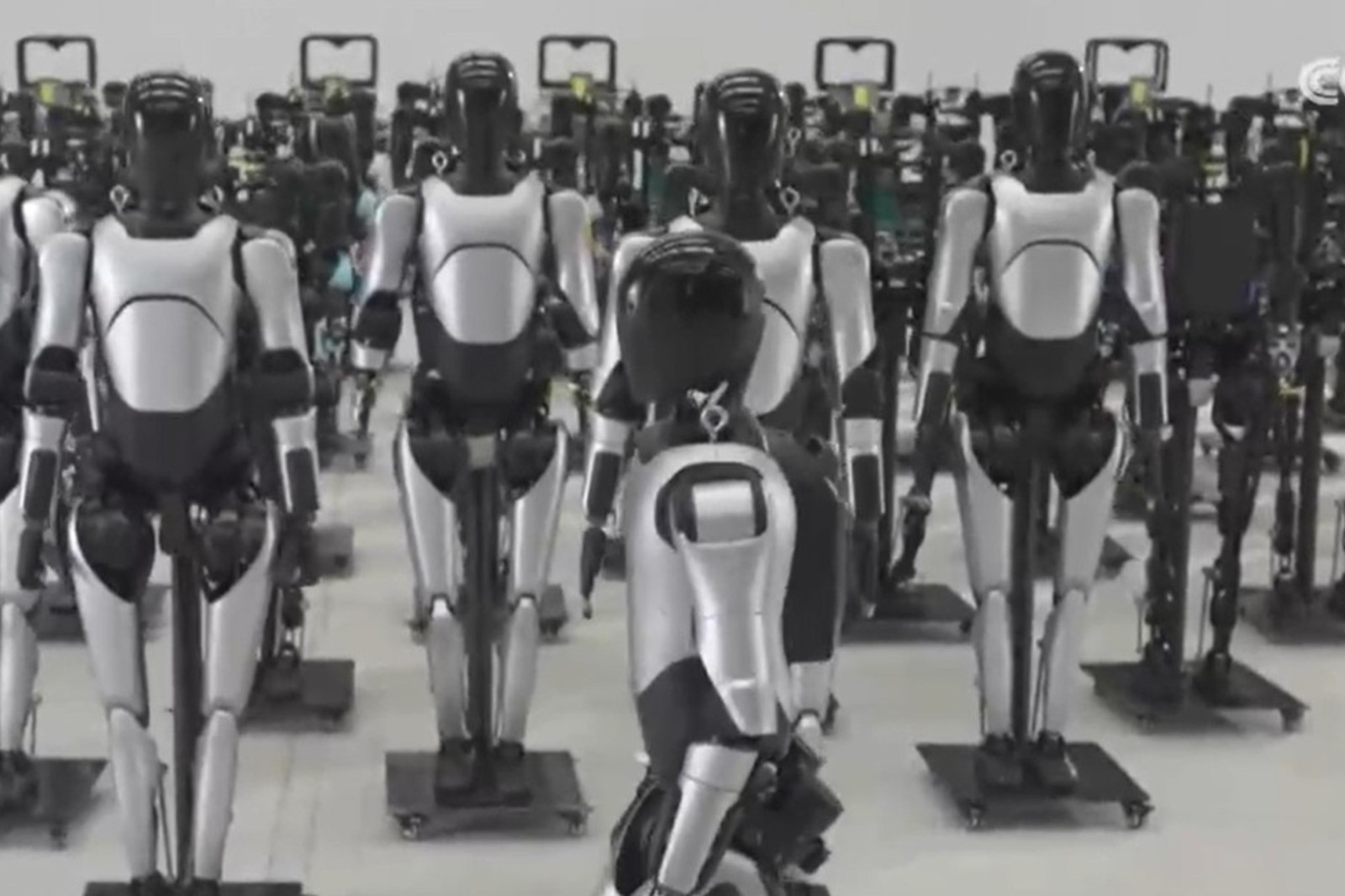 央视报道！揭秘3003.com机器人量产超级工厂